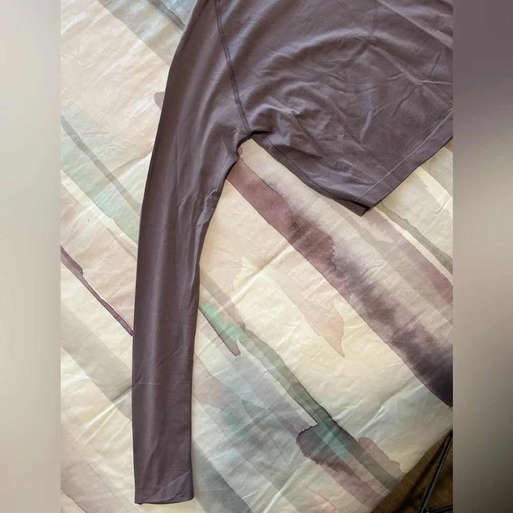 lululemon Swiftly Tech 2.0 Long Sleeve Crop Tee in purple ash